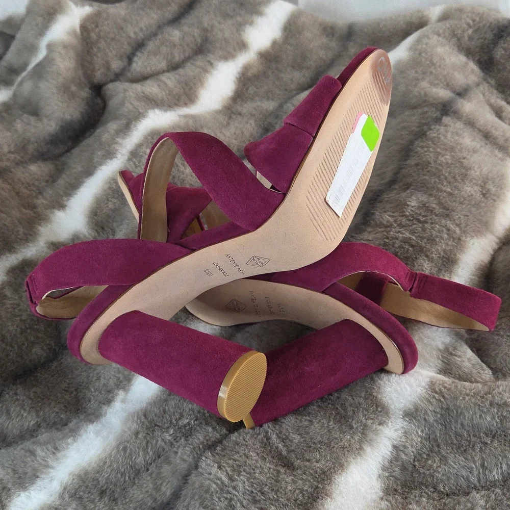 ANTONIO MELANI Magenta Suede Block Heel Sandals
